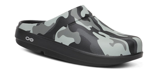Men's OOcloog Luxe Clog - Night Camo