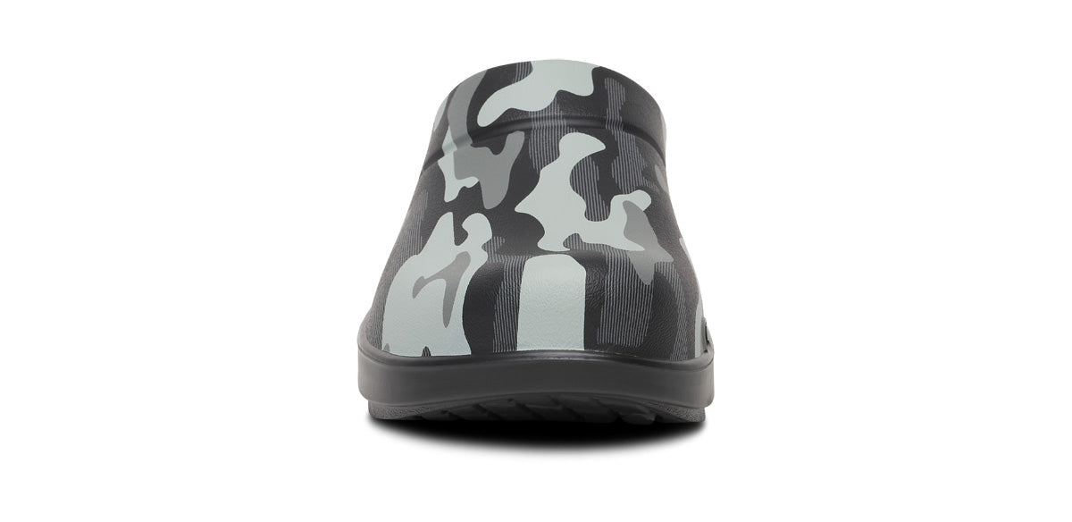Women's OOcloog Luxe Clog - Night Camo